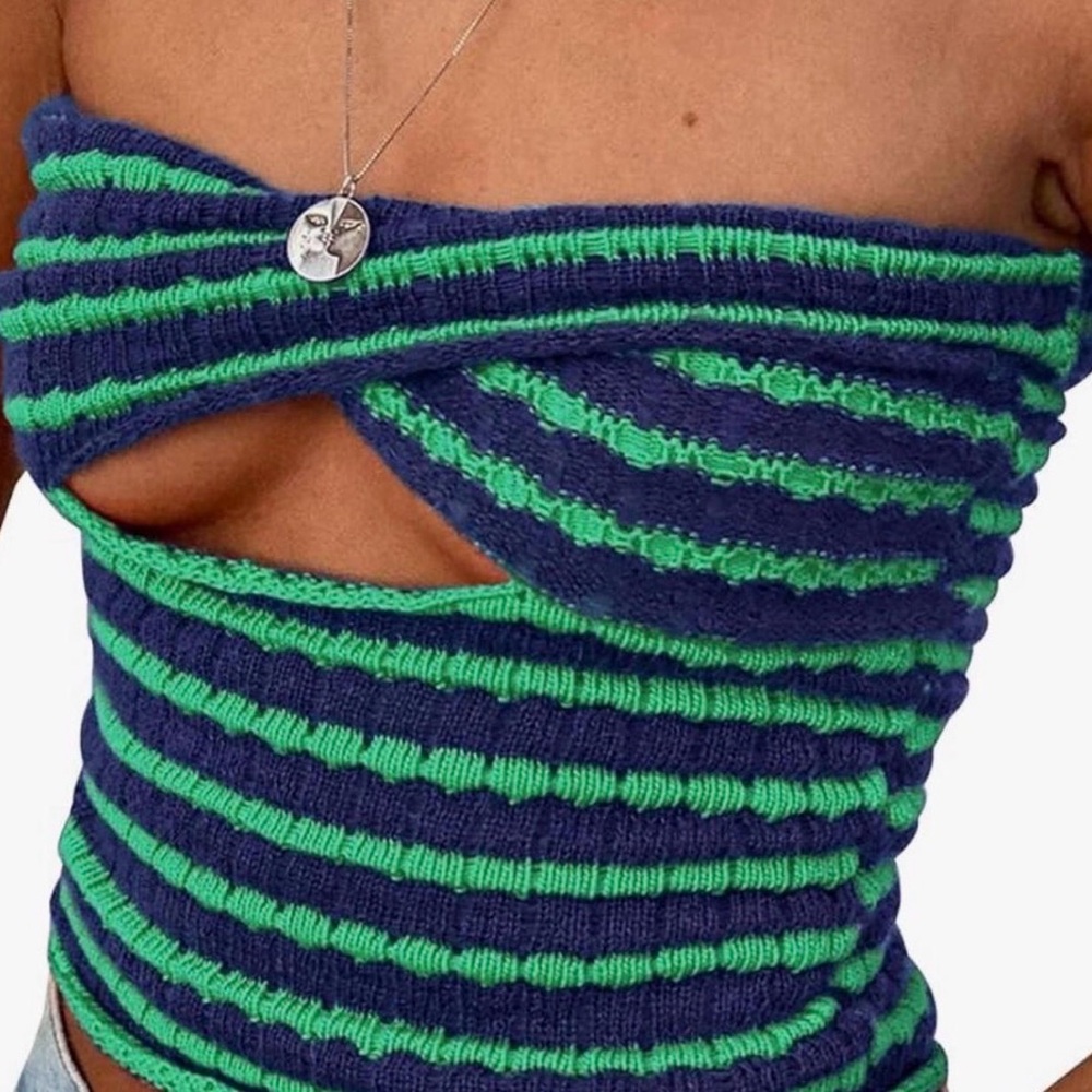 Strapless top.
